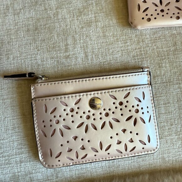 Coach Pink Tote with Matching Wristlet  and Coin Purse - Picture 3 of 6